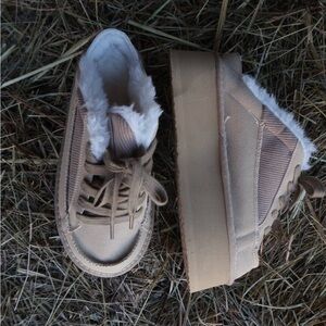 Lemonade Platform mules slides